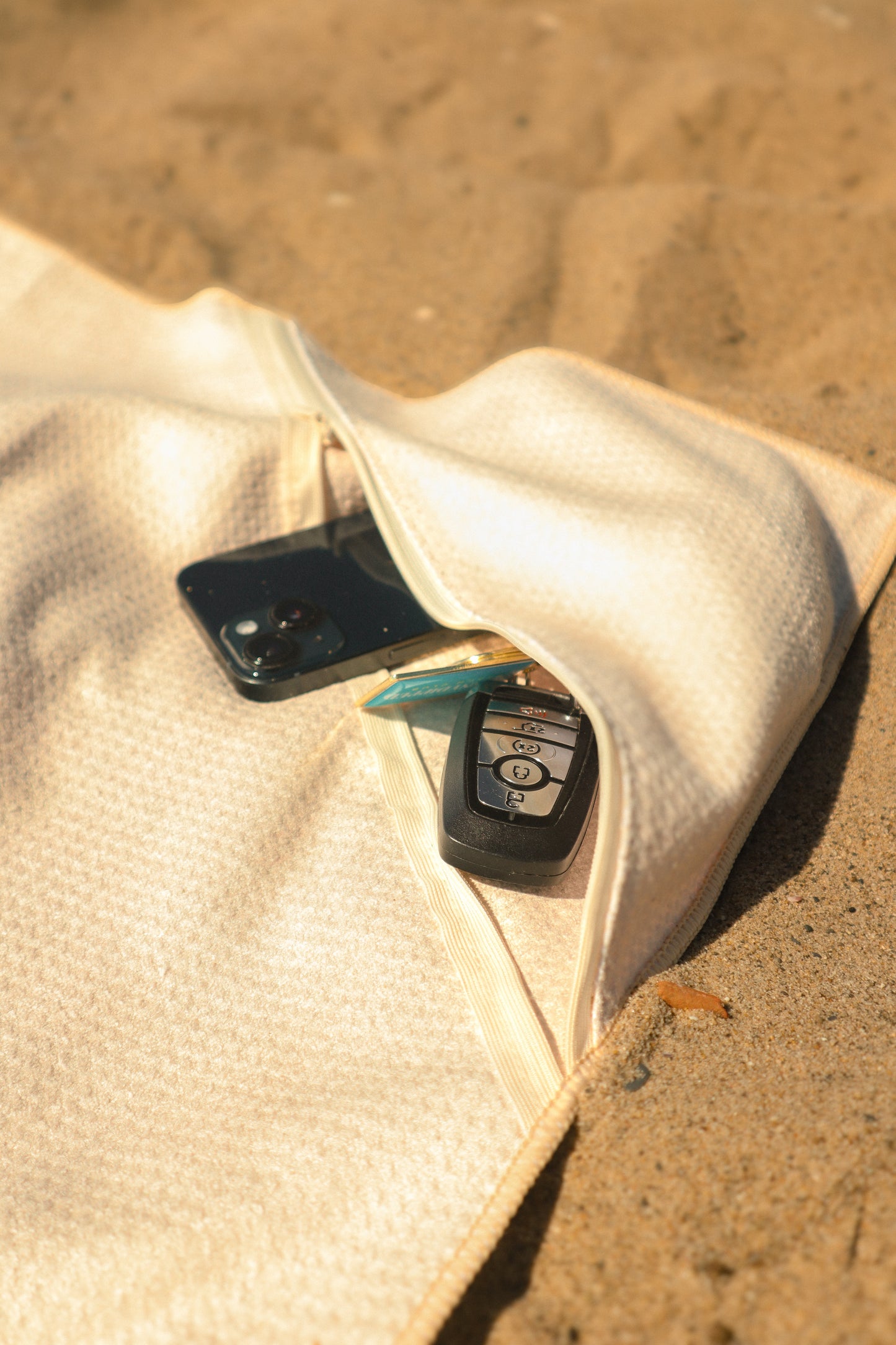 CUBA PARADISE TROPICS BEACH TOWEL